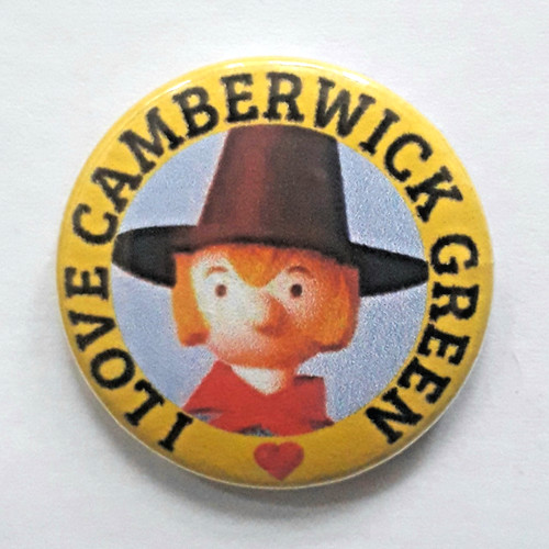 25mm badge love - 25mm, of