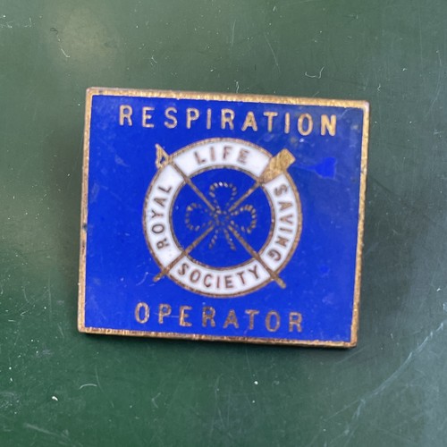 Vintage respiration operator - respiration,